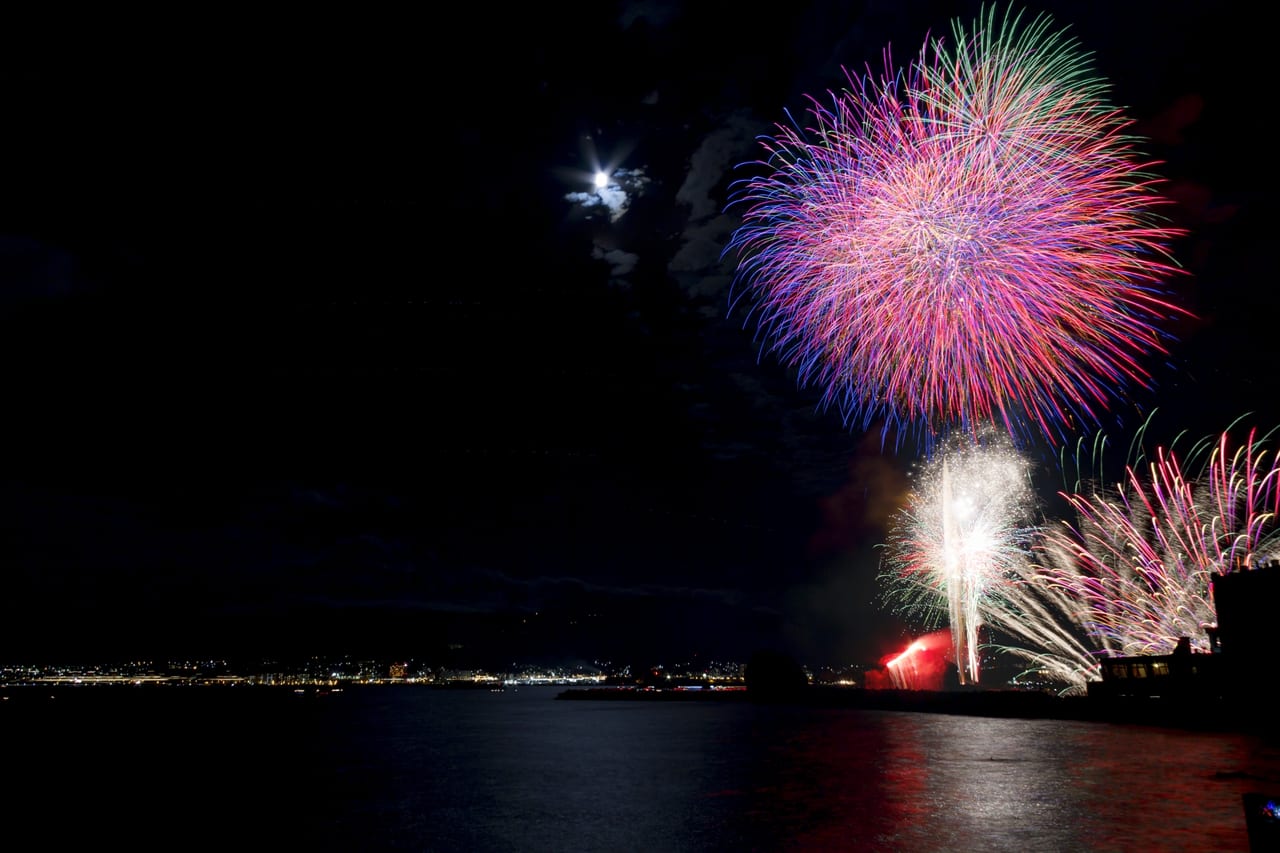 箱根町 芦ノ湖花火ウィーク 7月31日より6日間連続で芦ノ湖周辺にて花火が打ち上がるようです 号外net 小田原市 県西地域