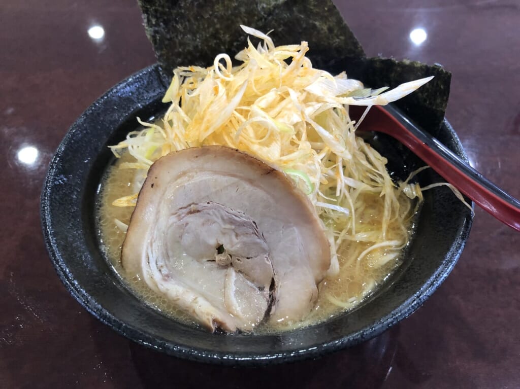 とんこつラーメンTUKASAのラーメン