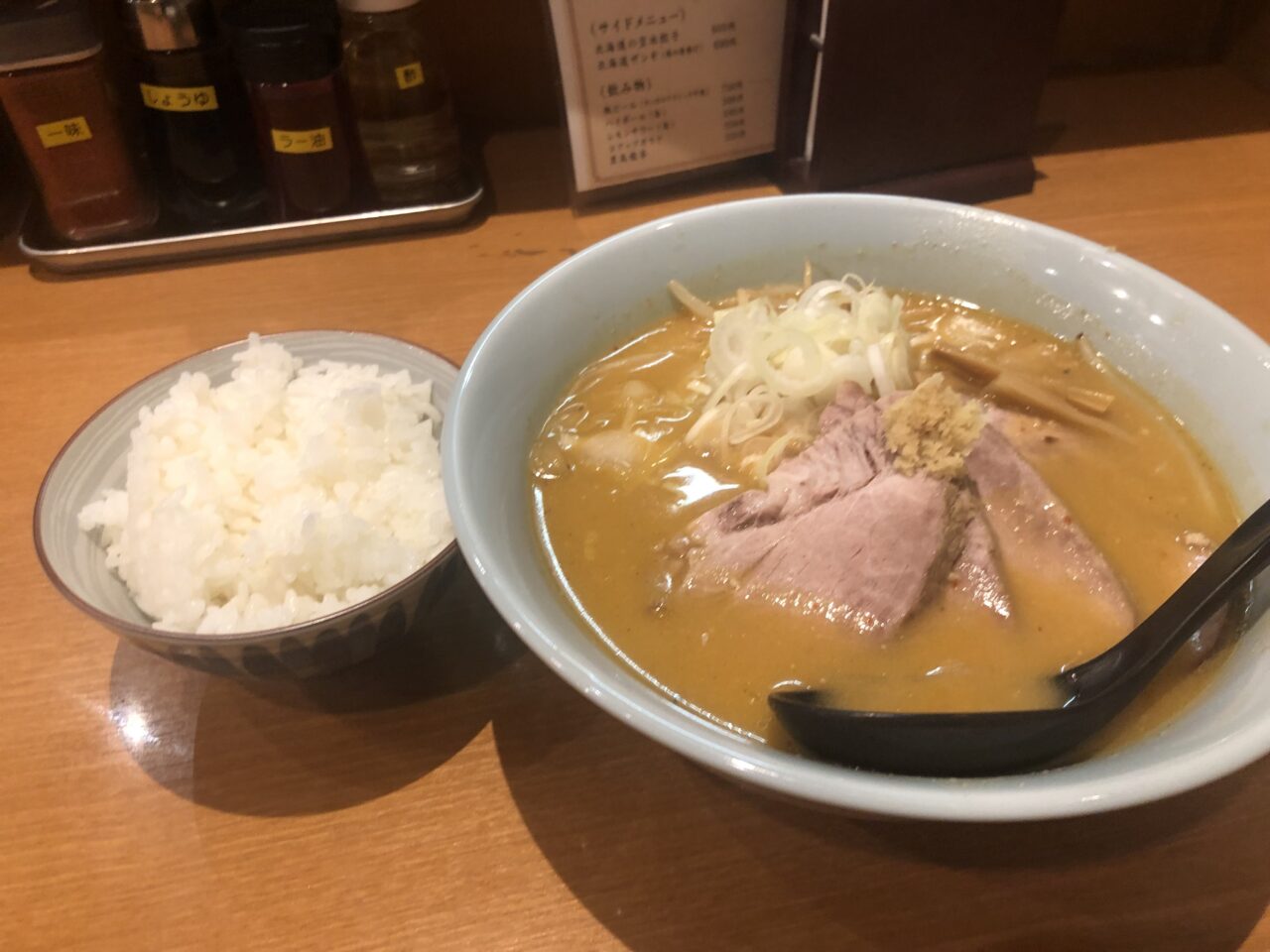 麺屋ひら乃