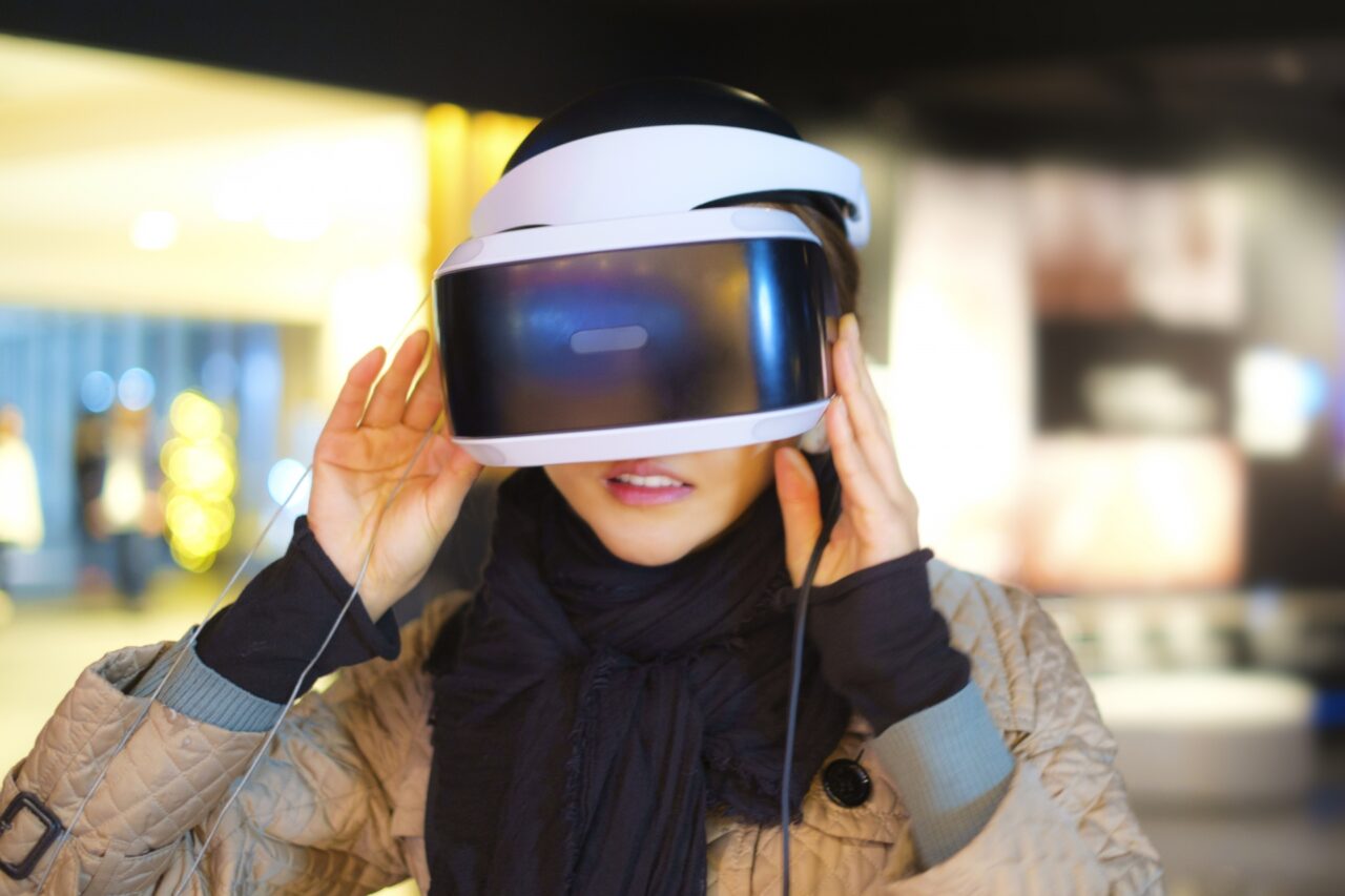 VR